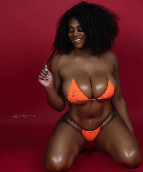 Kiera Nicole hübsche nackt fotos