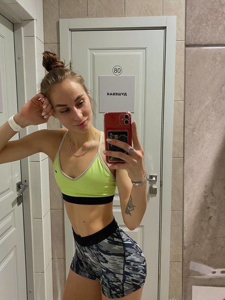 Alina Soboleva sexy top bilder