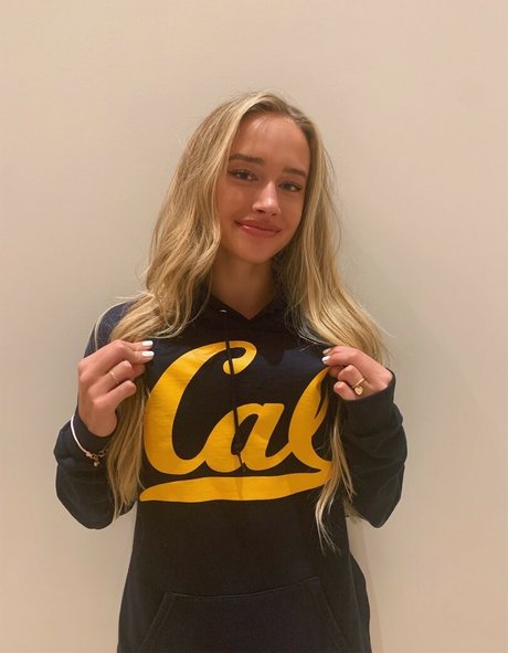 Mia Mastrov schauspielerin hd bild