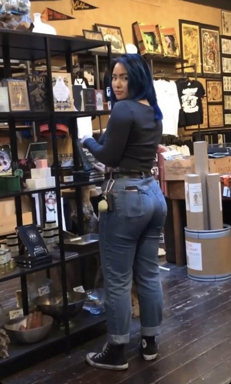 ih8vegans model akt galerie