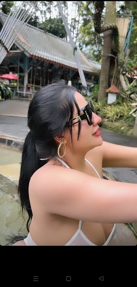 Neysa Alina heiße erotische bild