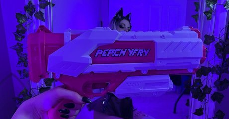 PeachyFry erotische akt foto