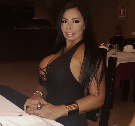 Carolina Luna freie erwachsene foto