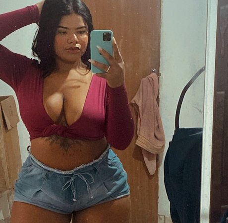 Jasmini Rodrigues erotische fotos