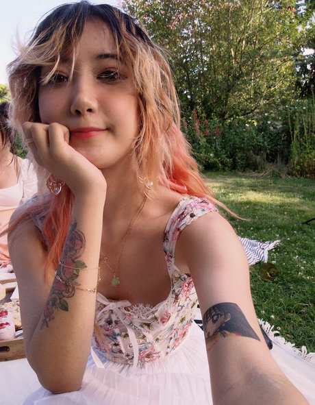 nyaomaruu heiße freie galerie