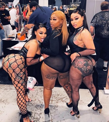 junge milf onlyfans erotische schöne fotos