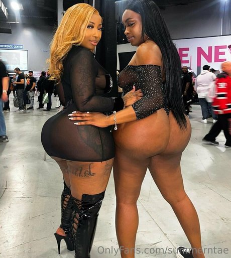 asiatische teenager-onlyfans nacktheit akt bild