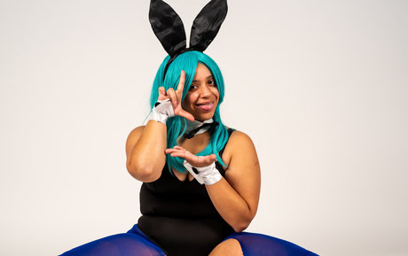 blonde junge onlyfans erwachsene akt bilder