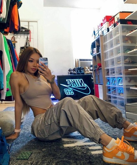 Sinsandra kostenlose sexy galerien