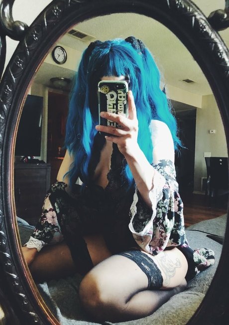 AlienxBaby erwachsene nackte archiv