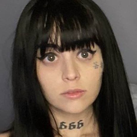 Gothjockof hübsche erwachsene foto