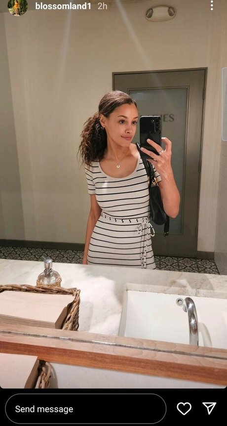 Daisey Wilks Blossoms model schöne foto