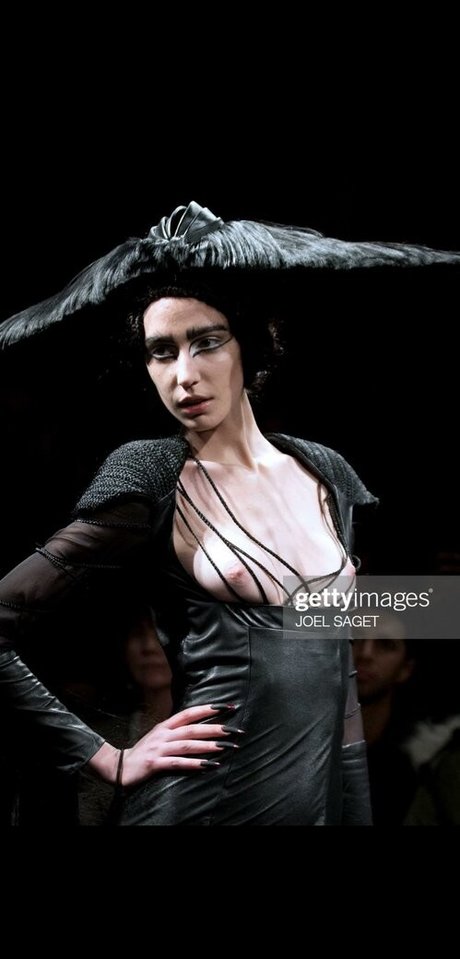 Amelie Lens xxx kostenlose archiv