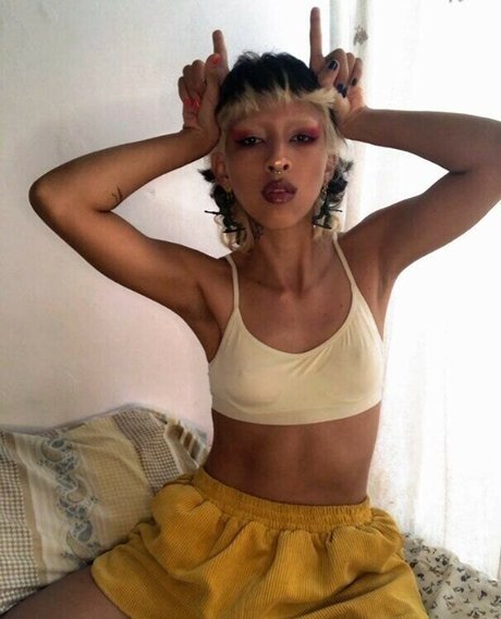 große titten masturbation nur fans schöne akt bild