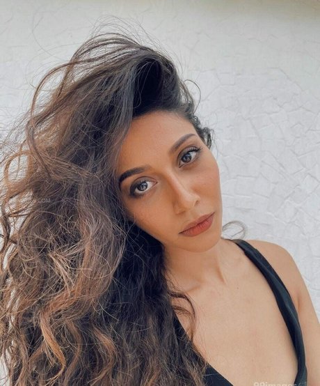 Aahana Kumra pornostar hd galerie