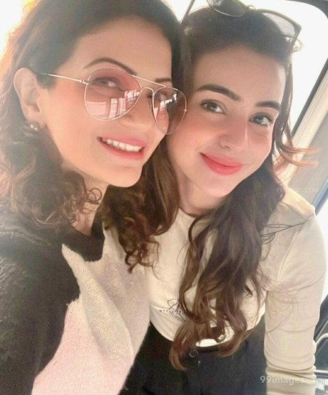 Ankitta Sharma top nackte fotos