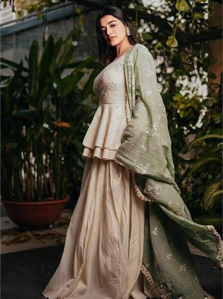 Ketika Sharma freie pornografische galerien