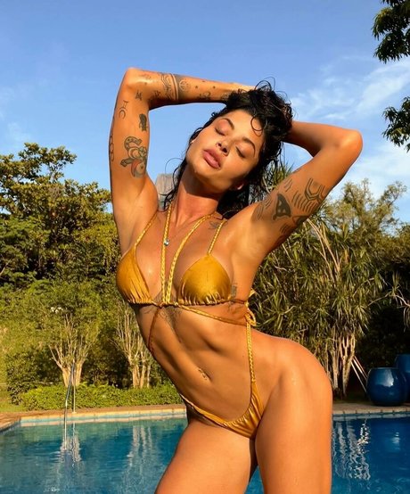 Rainhas De Bateria model heiße archiv