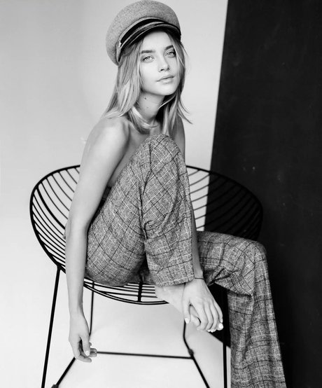 Maria Myskova pornostar heiße galerie