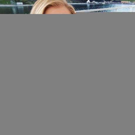 Maria Myskova nackt top foto