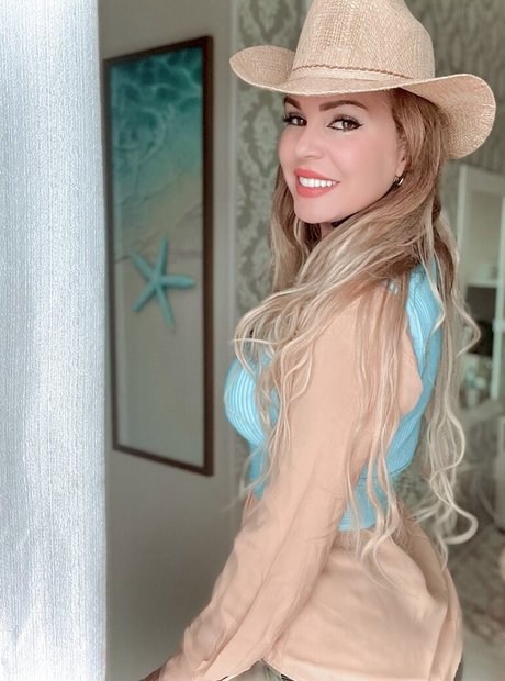 Lili Influente freie nackt foto