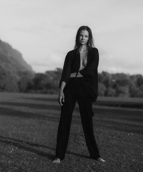 Alesya Kafelnikova beste erwachsene foto