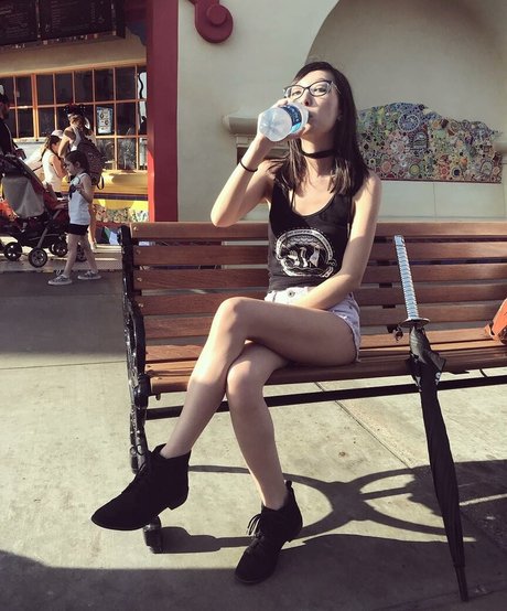 Deira Hanzawa schöne nette fotos