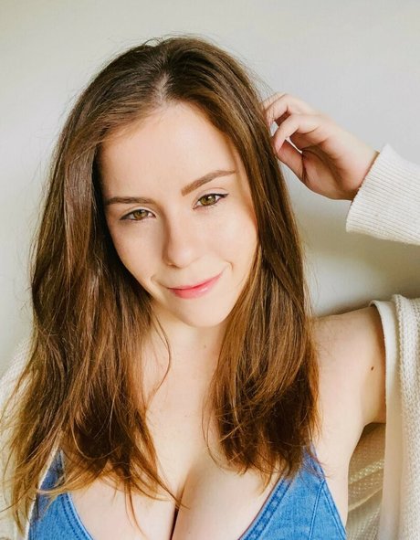 Niniskya akt pornostar foto