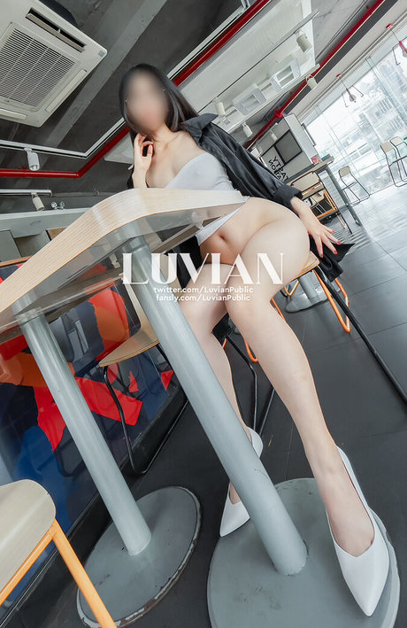 LuvianPublic schöne akt bilder