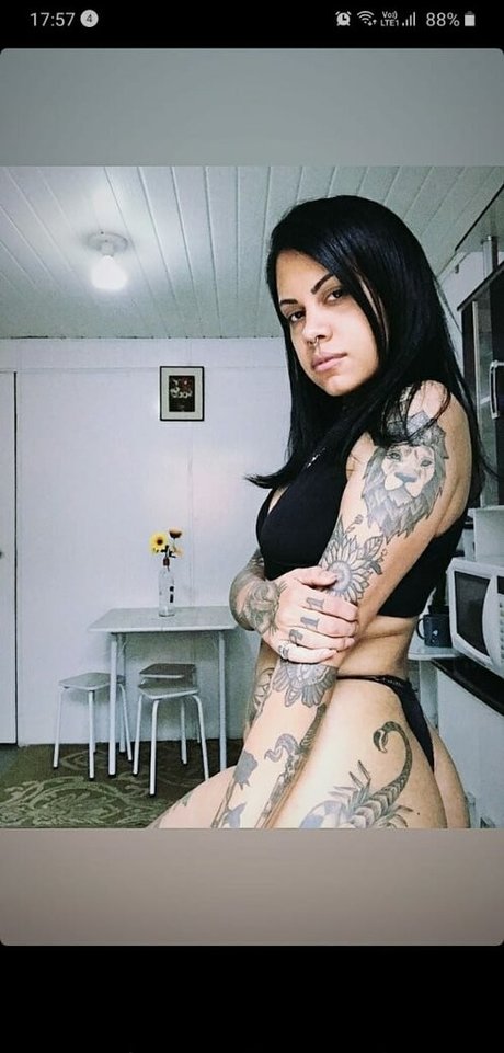 Tutufelina model sexy bilder