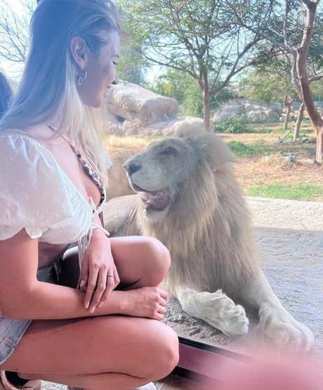 Giorgia Capa hd beste bild