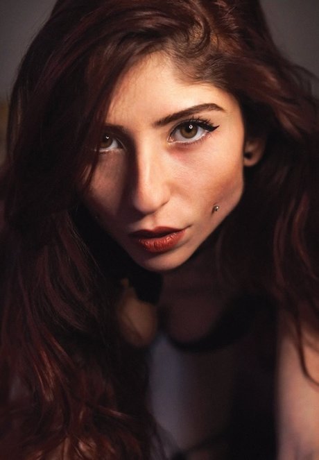 ciiraiya zarela nackt exklusive foto