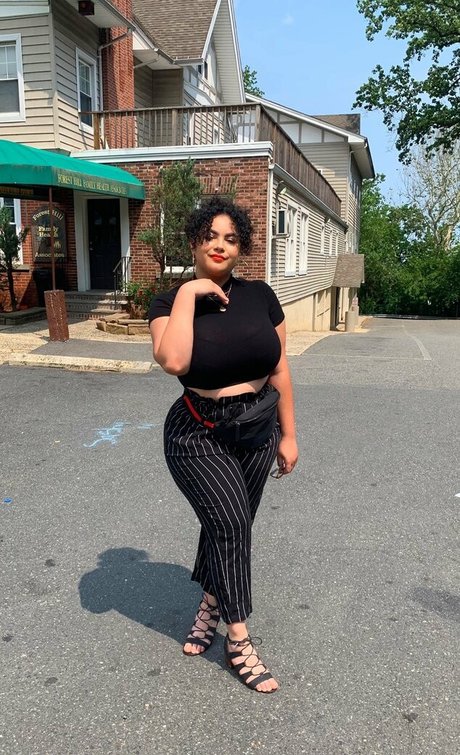 Deanelizyunes top nackten galerien