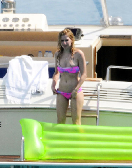 Avril Levigne top erwachsene foto