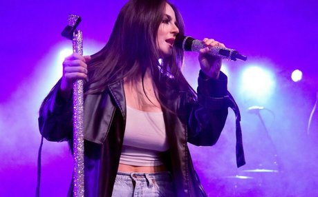 Jojo Joanna Levesque model hd galerien