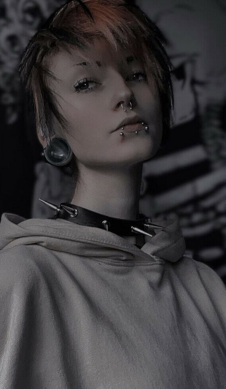 Hollowpix_ model kunst galerie