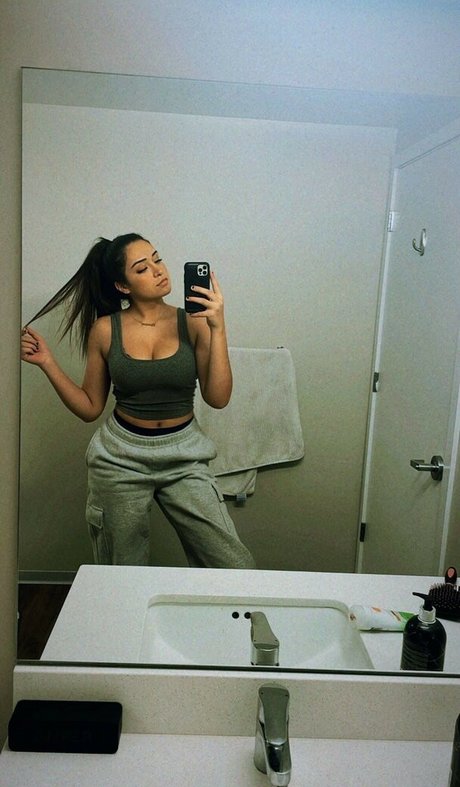 Christina Roki pornostar nacktheit fotos