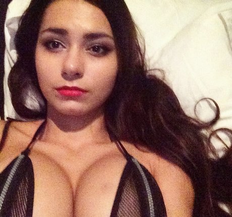 Helga Lovecaty erwachsene akt archiv