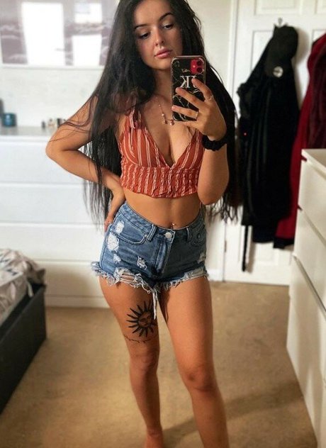 Jade K erwachsene pornostar foto