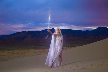 Emma Karla Peet Bilder