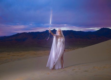 Emma Karla Peet Profilbild