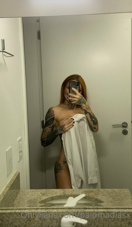 Paloma Dias nackt nette bild