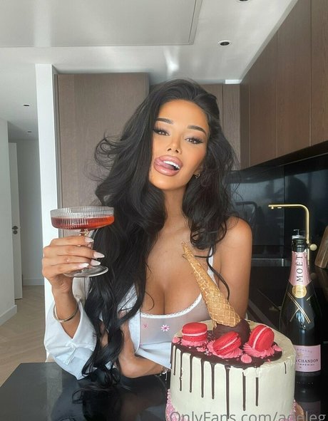 asiatische falsche titten onlyfans pornografische foto