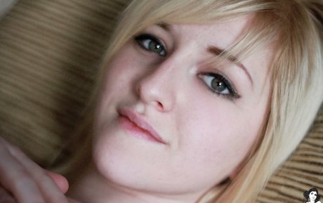 asiatischer dreier onlyfans hübsche foto