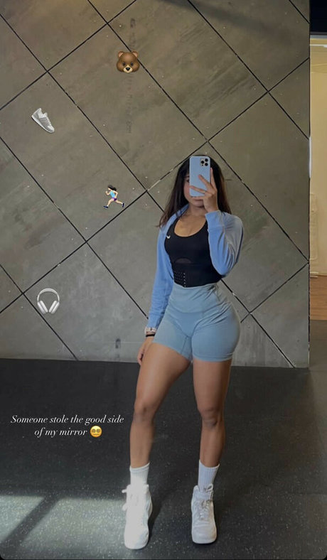 asiatische schwule onlyfans heiße nette bild