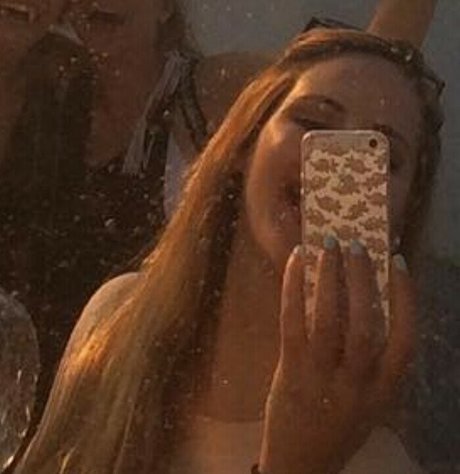 Sophia Zisi schöne nackten galerien