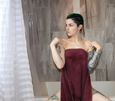 nackter twink onlyfans erwachsene exklusive bild