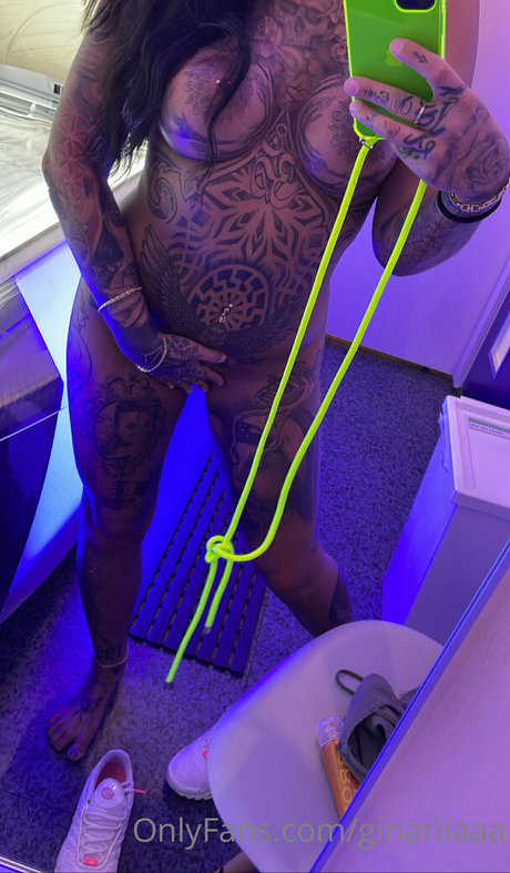 Ginariiaaa erotische akt galerie