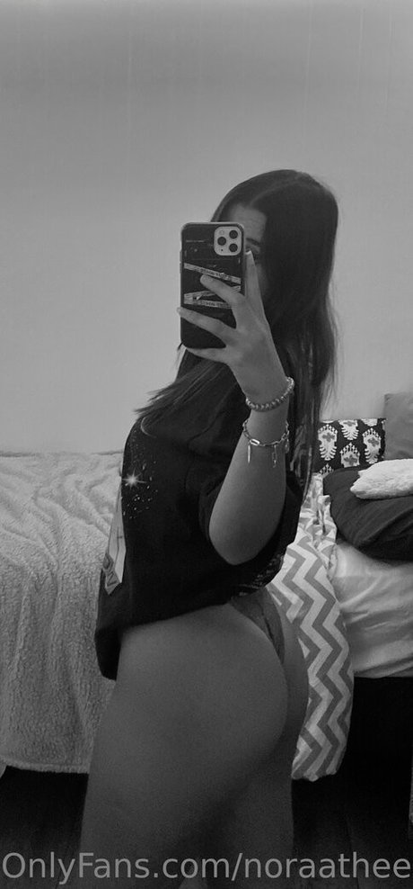 noraatheexplorer nackt porno bilder