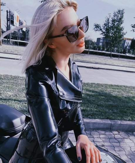 Bronnica erwachsene nacktheit bild